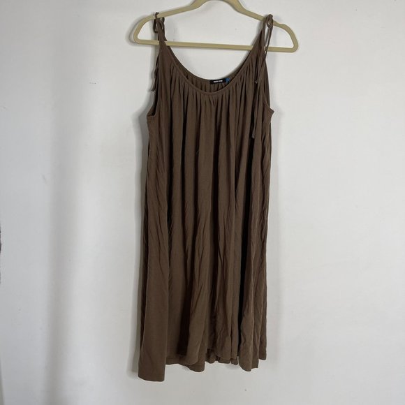 Wood Wood Dresses & Skirts - Wood Wood Lagenlook Sleeveless Tie Shoulder Pleated Midi Dress in Brown Size M